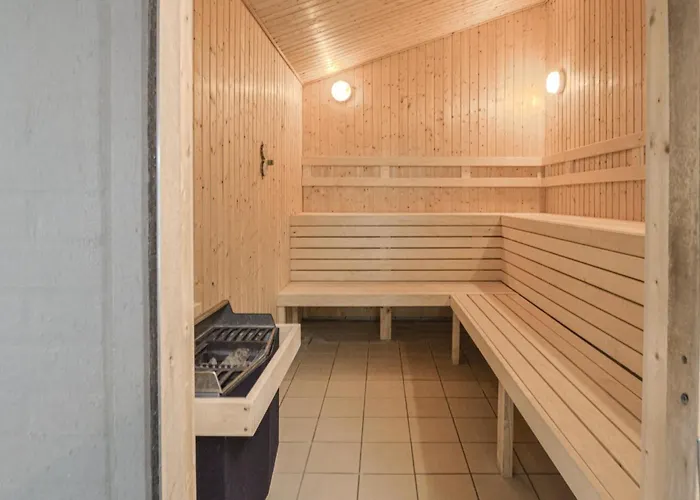 In With Sauna *